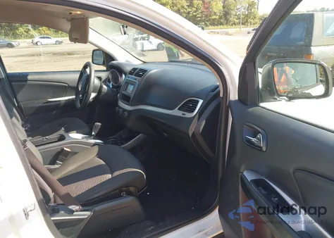 2017 Dodge Journey Sxt z USA, uszkodzony, nr VIN 3C4PDCBG2HT526451